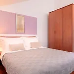 Hektorovic Poolside Apartament