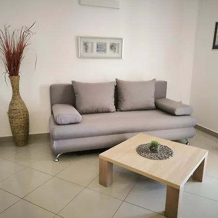 Apartament Hektorovic Poolside